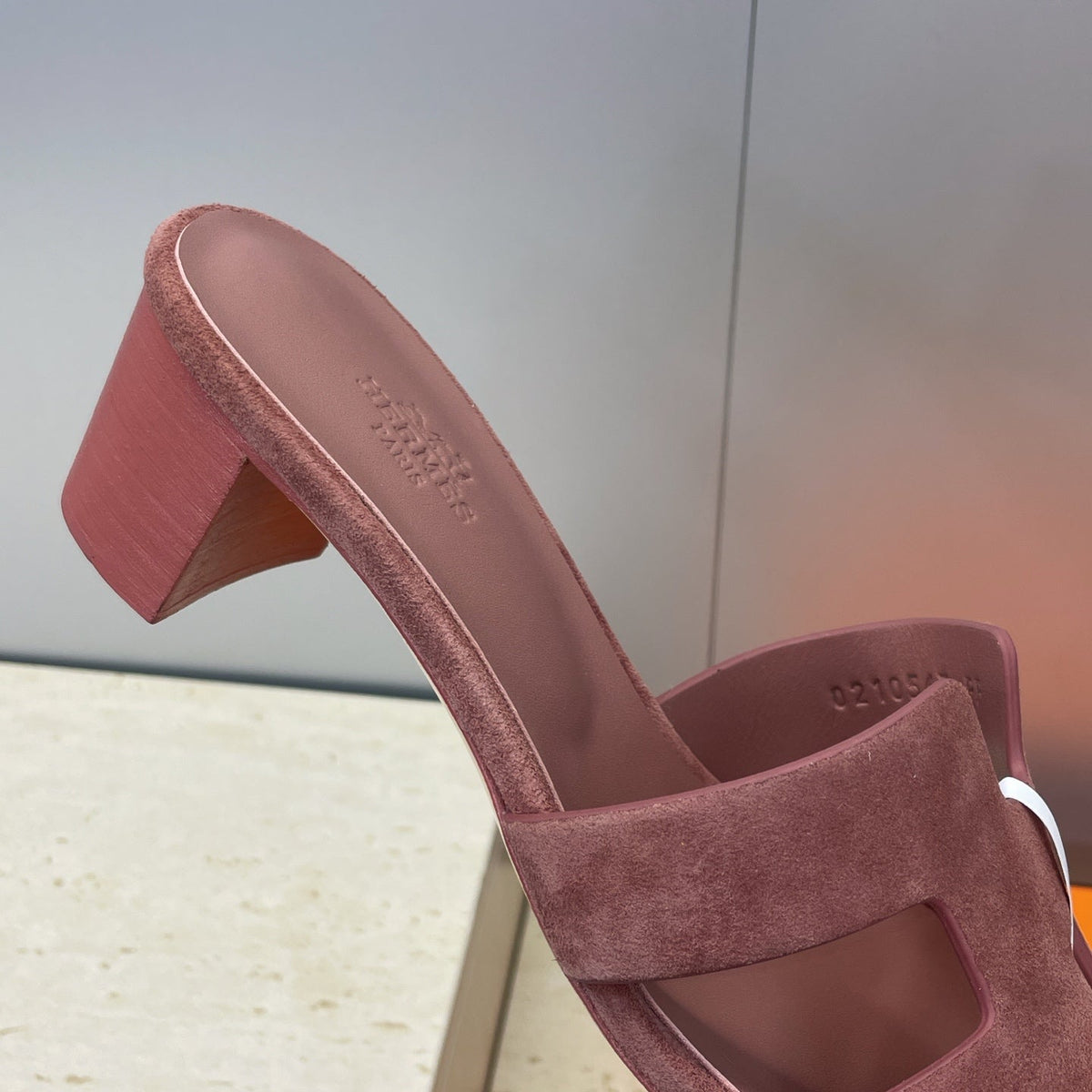 HM 26ss  Oran Sandals 45 Dusty Rose Suede Cowhide 607217