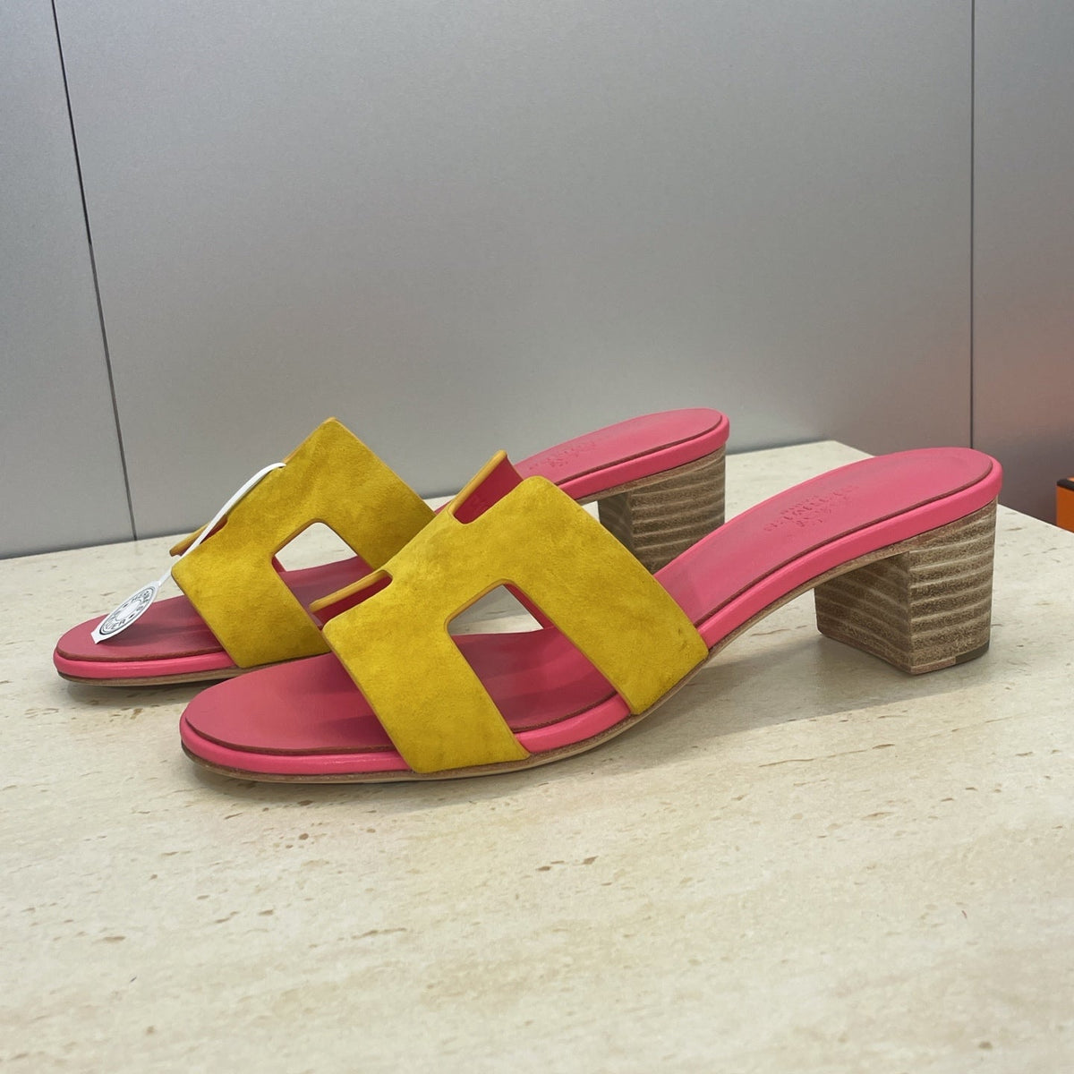 HM 26ss  Oran Sandals 45 Pink Yellow Suede Cowhide 607218