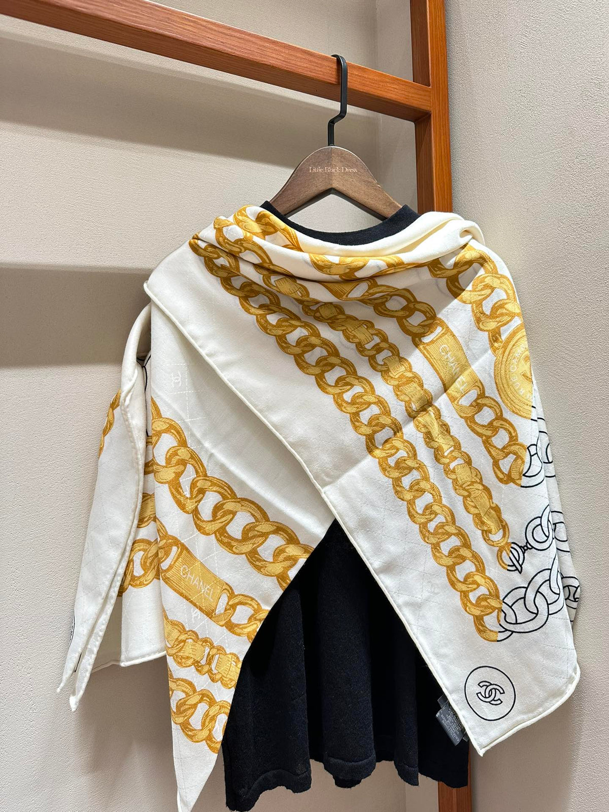 CC Square Scarf 140 CM In White Mix Yellow Black Velvet Fabric 420129