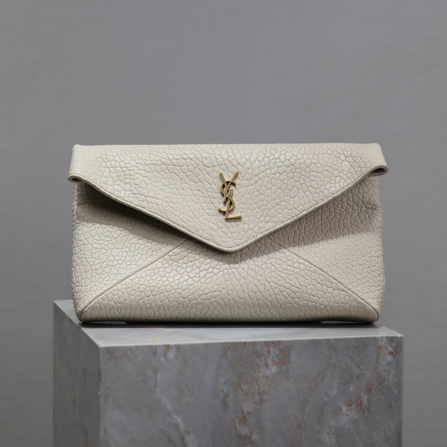 YSL WHITE LAMBSKIN CLUTCH  225388