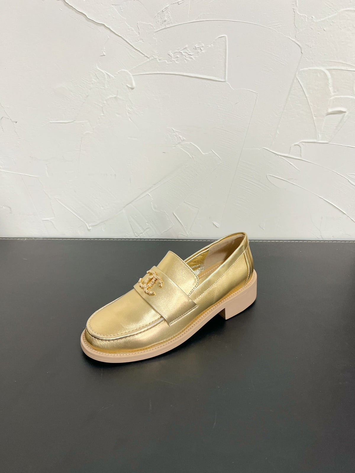 CC Moccasins Gold Calfskin 949654