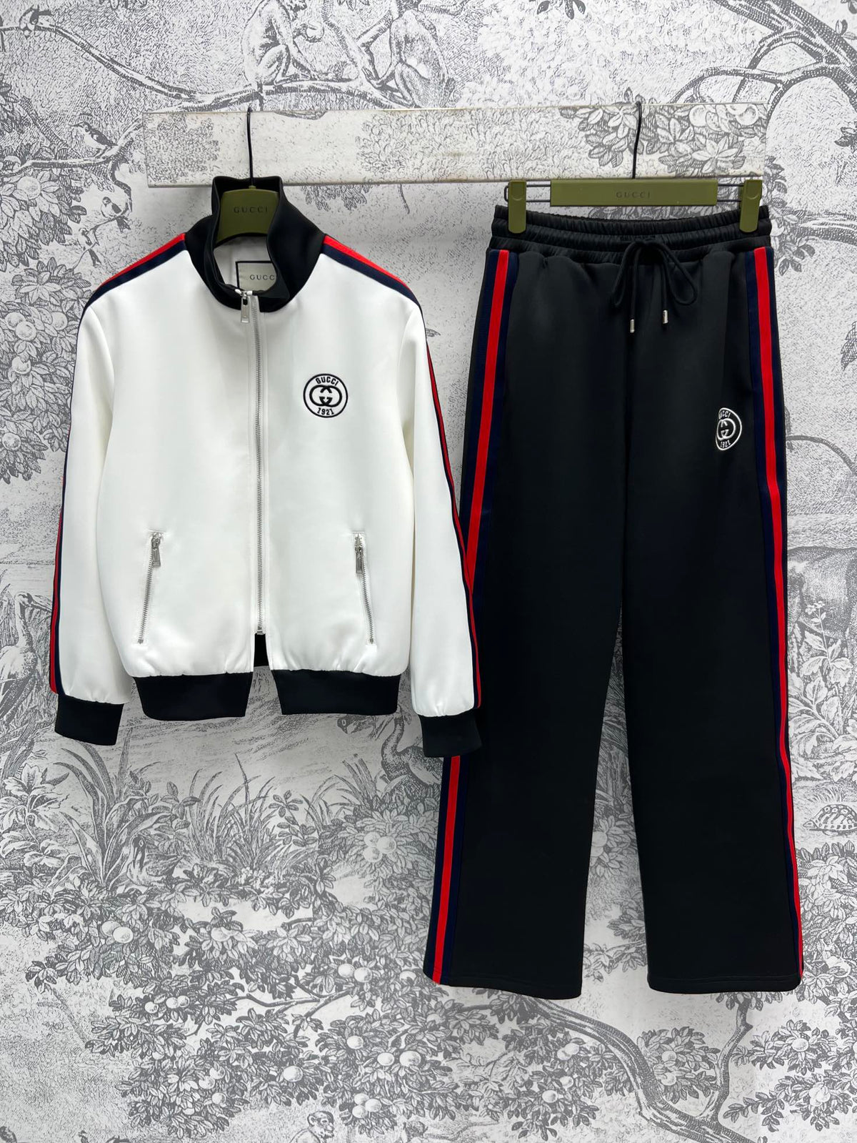 Gucci 25 Sport Suit Black White Acetate