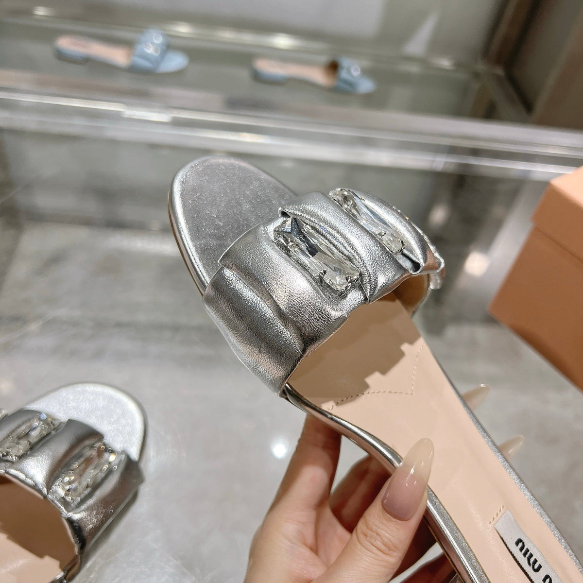Miu 25C Slippers Silver Leather 235287