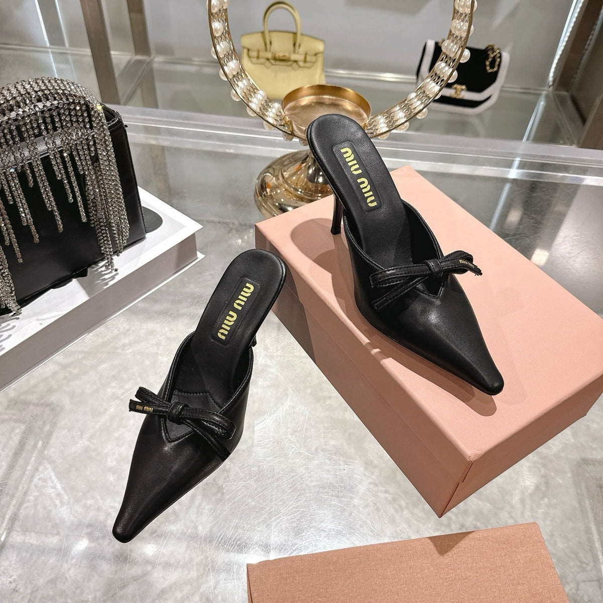 Miu 26 Pointed Toe High Heel Black Sheepskin 592087