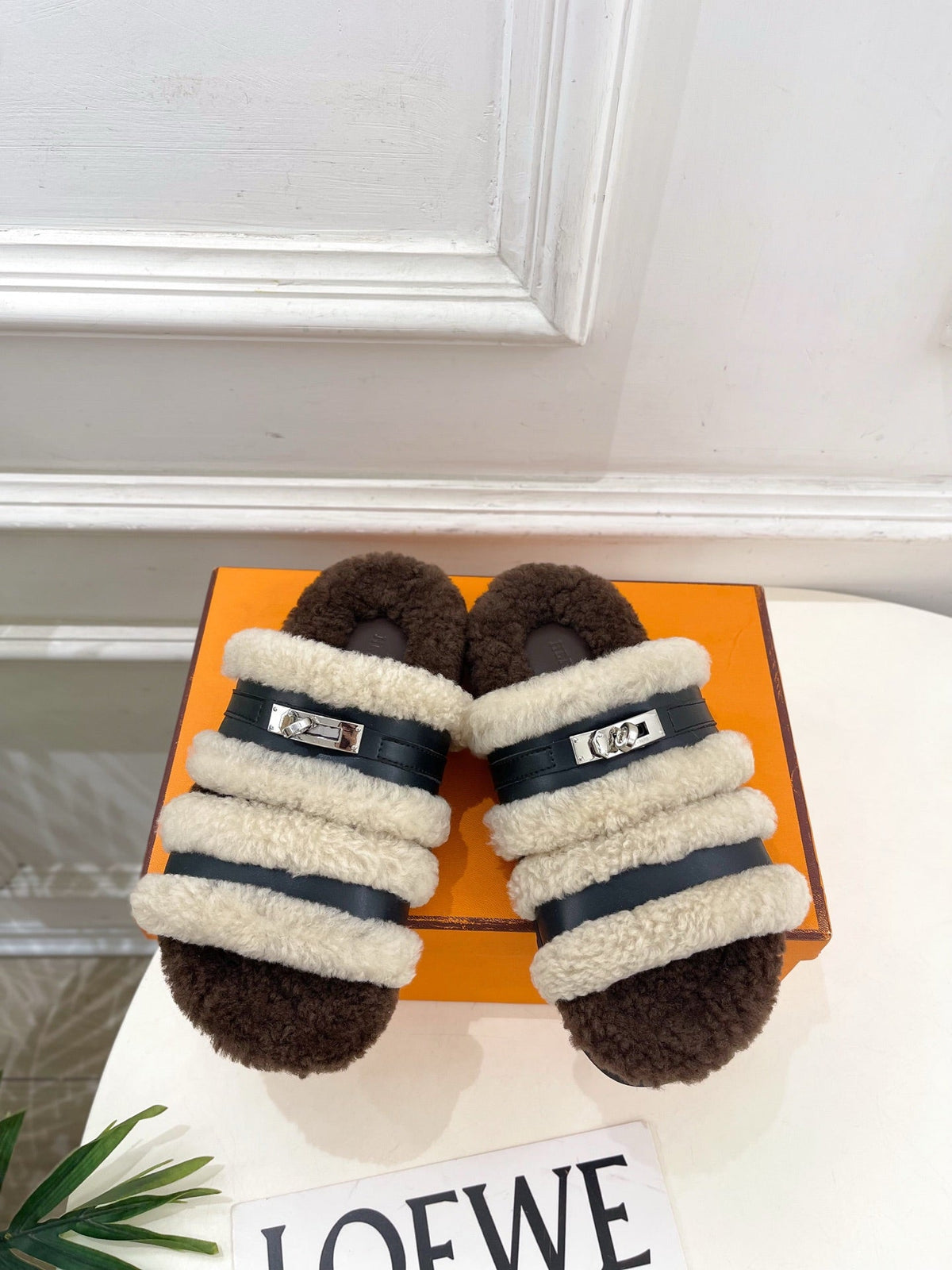 HM Slippers Classic Kelly Sliver Buckle Brown Black Wool