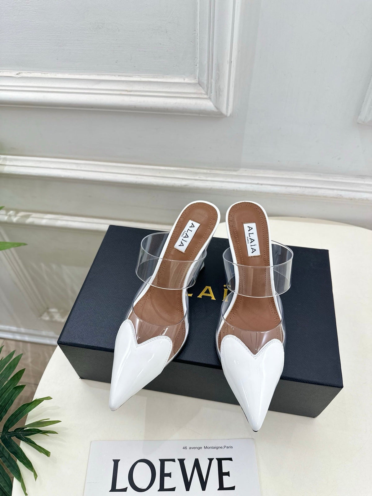 Alaia 2026 Le Coeur 90mm Wedge Mules White Patent Leather 640425