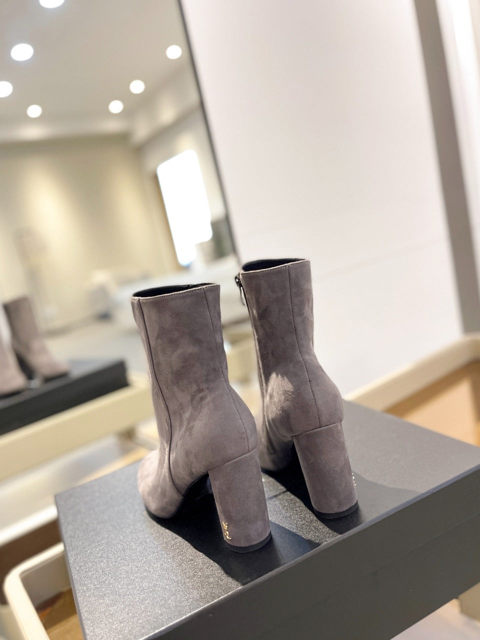 SL HONORÃ‰ BOOTIES GRAY SUEDE