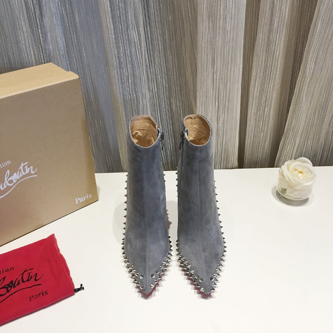 CL Willetta Ankle Boots 100mm Suede with Spikes Gray
