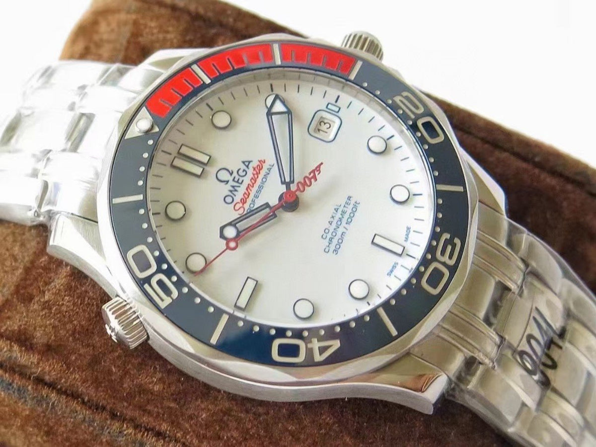 SEAMASTER COMMANDER WHITE DIAL STEEL STRAP